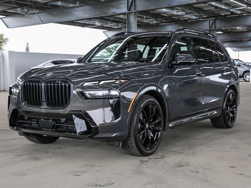 Certified 2025 BMW X7 xDrive40i w/ M Sport Package AWD/4WD image 1