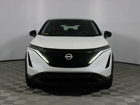 Used 2023 Nissan Ariya AWD image 2