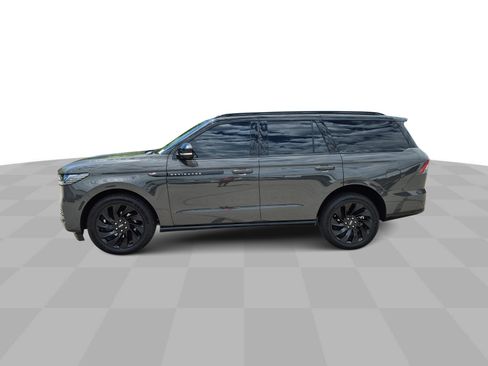 Used 2025 Lincoln Navigator Black Label AWD/4WD image 6