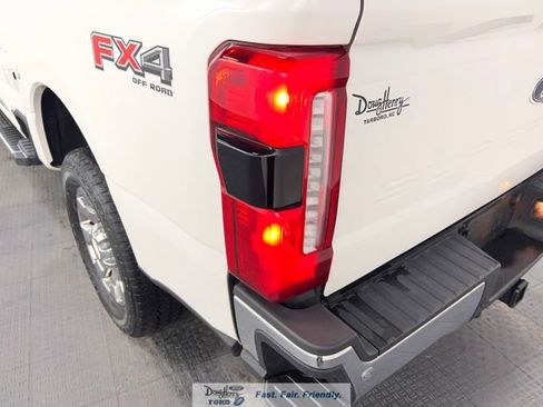 Used 2025 Ford F250 Lariat w/ Chrome Package AWD/4WD image 12