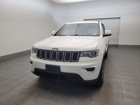 Used 2018 Jeep Grand Cherokee Laredo RWD image 15