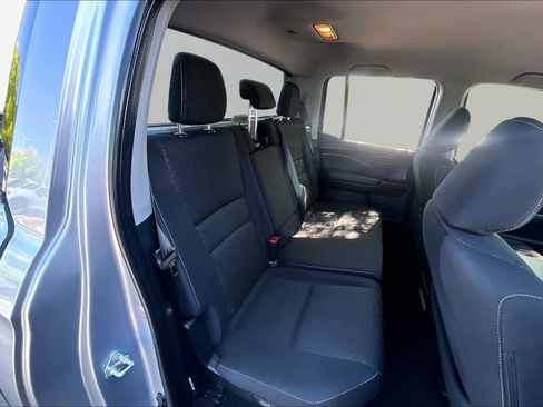 Used 2025 Honda Ridgeline Sport image 19