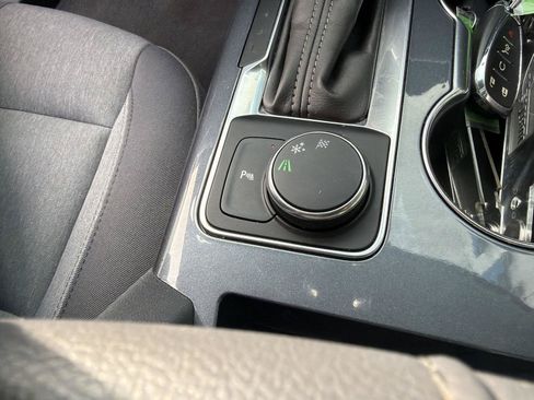 Used 2020 Chevrolet Blazer LT FWD image 29
