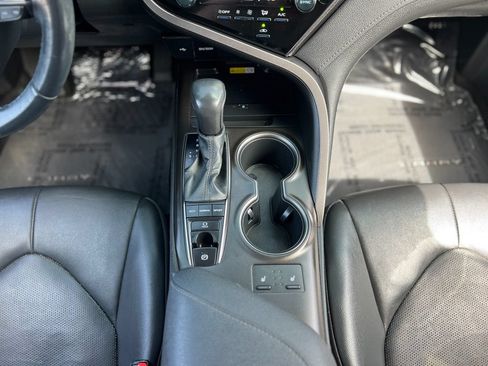 Used 2022 Toyota Camry XSE FWD image 20