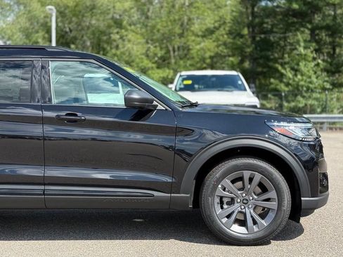 New 2026 Ford Explorer Active w/ Active Comfort Package AWD/4WD image 2