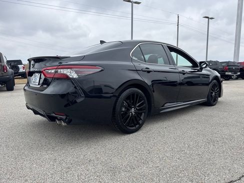 Used 2023 Toyota Camry XSE image 6