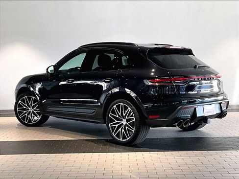 New 2026 Porsche Macan image 3