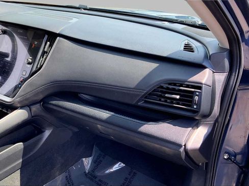 Certified 2025 Subaru Outback Premium AWD/4WD image 19