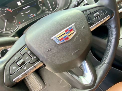 Used 2021 Cadillac XT4 Premium Luxury w/ Enhanced Visibility Package image 40