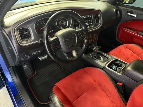 Used 2019 Dodge Charger Scat Pack w/ Technology Group RWD image 16