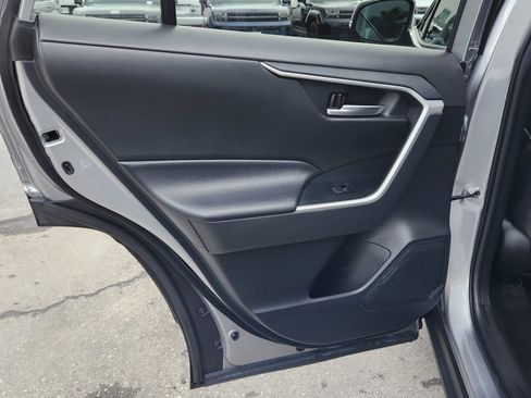 Used 2021 Toyota RAV4 XLE Premium image 24