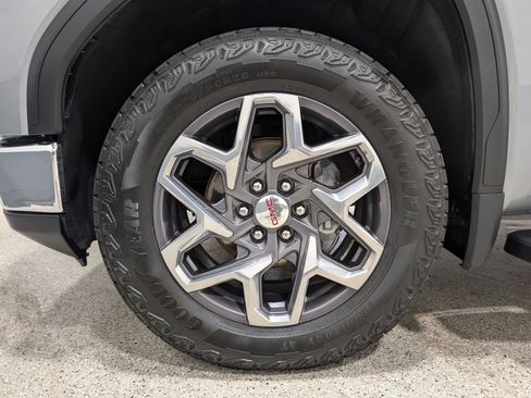 Used 2023 GMC Sierra 1500 SLT w/ SLT Premium Plus Package image 12