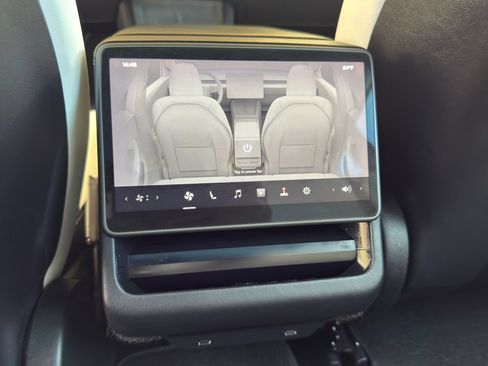 Used 2024 Tesla Model 3 Long Range AWD/4WD image 23