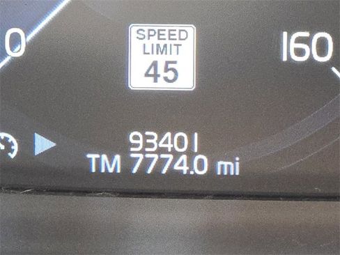 Used 2022 Volvo S60 B5 Momentum w/ Premium Package image 24