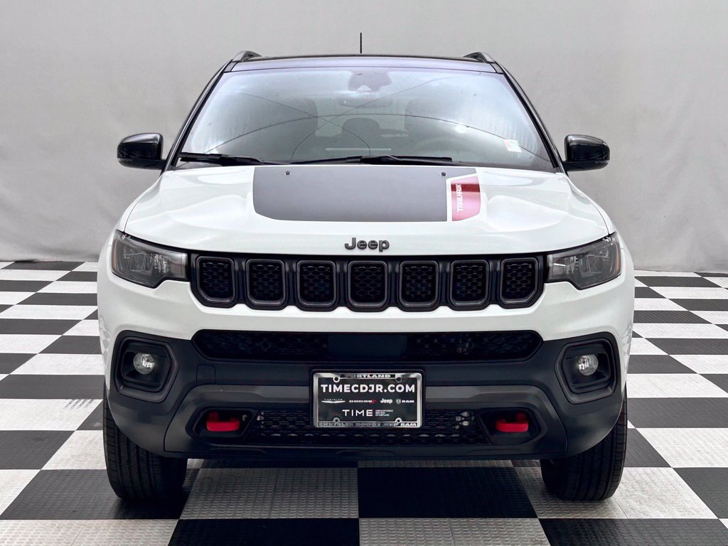 Used 2023 Jeep Compass Trailhawk w/ Sun and Sound Group AWD/4WD image 3