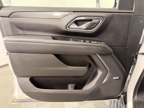 Used 2023 GMC Yukon AT4 w/ AT4 Premium Plus Package AWD/4WD image 14