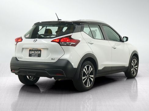 Used 2018 Nissan Kicks SV FWD image 5