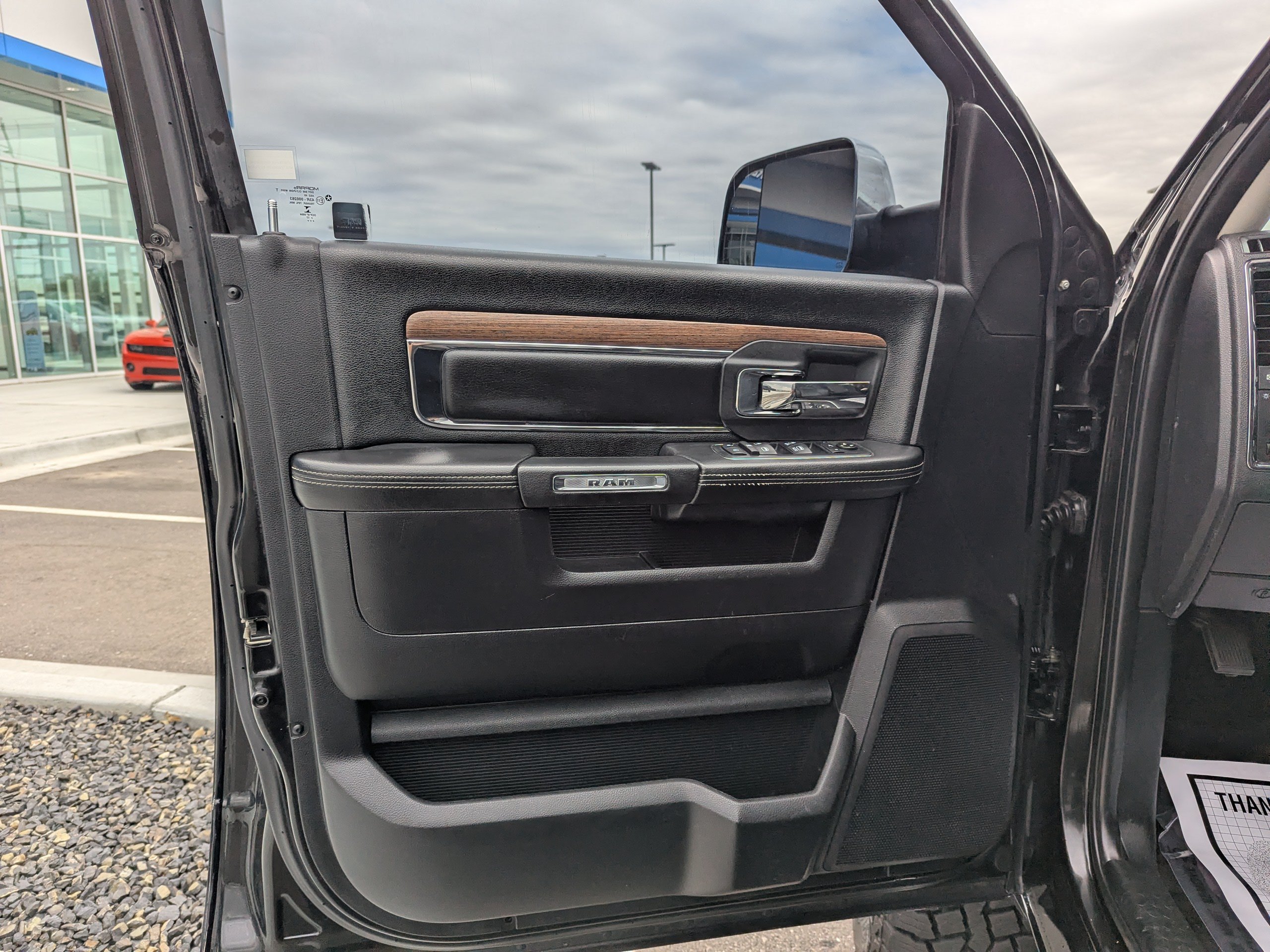 Used 2017 RAM 2500 Laramie AWD/4WD image 10