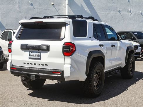 Used 2026 Toyota 4Runner SR5 AWD/4WD image 6