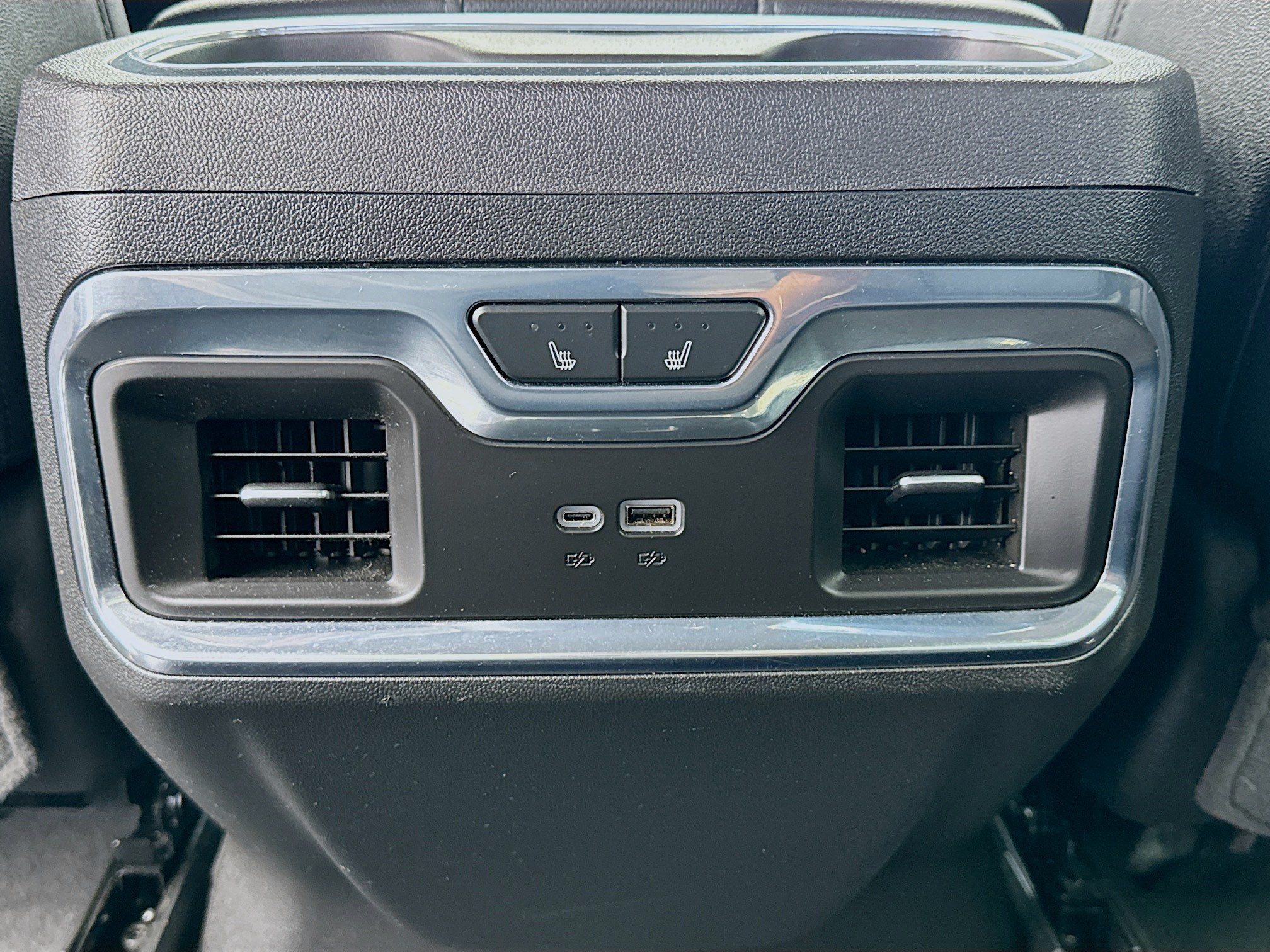 Used 2025 Chevrolet Silverado 2500 LTZ w/ LTZ Plus Package AWD/4WD image 17