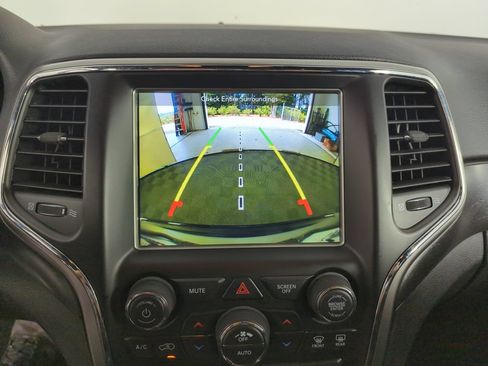 Used 2018 Jeep Grand Cherokee Altitude RWD image 24
