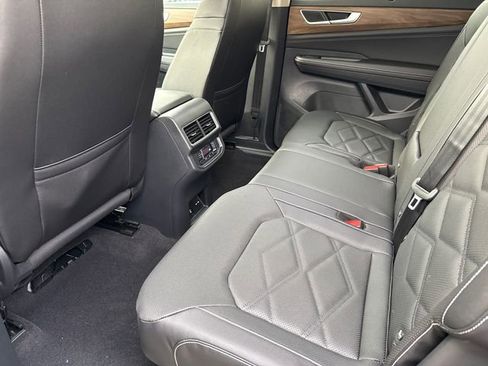 New 2026 Volkswagen Atlas SE image 38