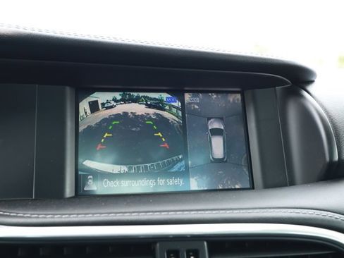 Used 2019 INFINITI QX30 w/ Cargo Package FWD image 17