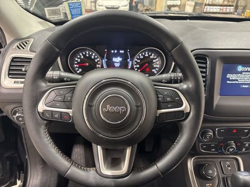 Used 2020 Jeep Compass Latitude w/ Cold Weather Group image 3