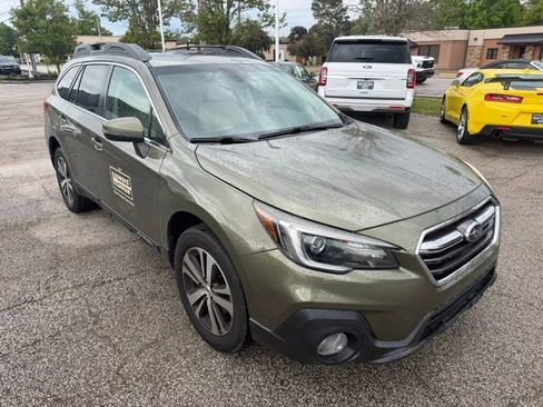Used 2019 Subaru Outback 2.5i Limited AWD/4WD image 2