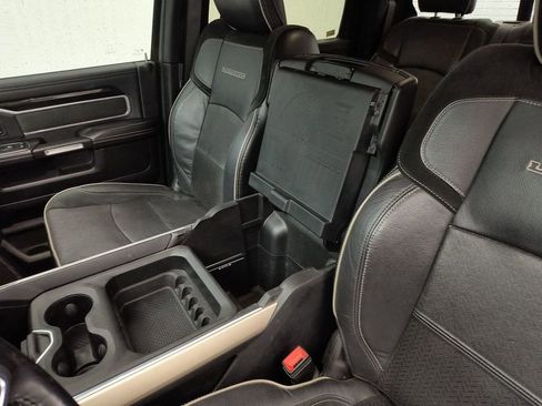 Used 2019 RAM 3500 Laramie image 29