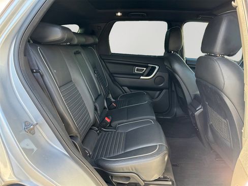 Used 2017 Land Rover Discovery Sport HSE image 13