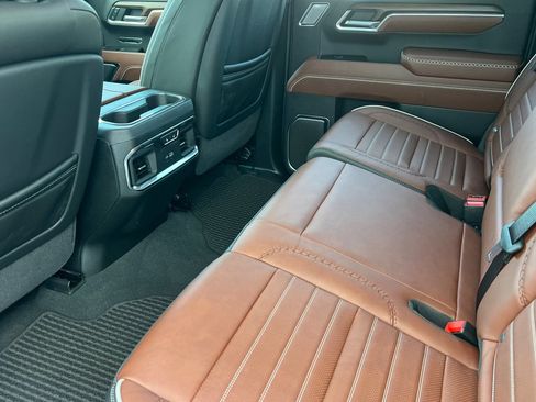 Certified 2025 GMC Sierra 1500 Denali Ultimate AWD/4WD image 9