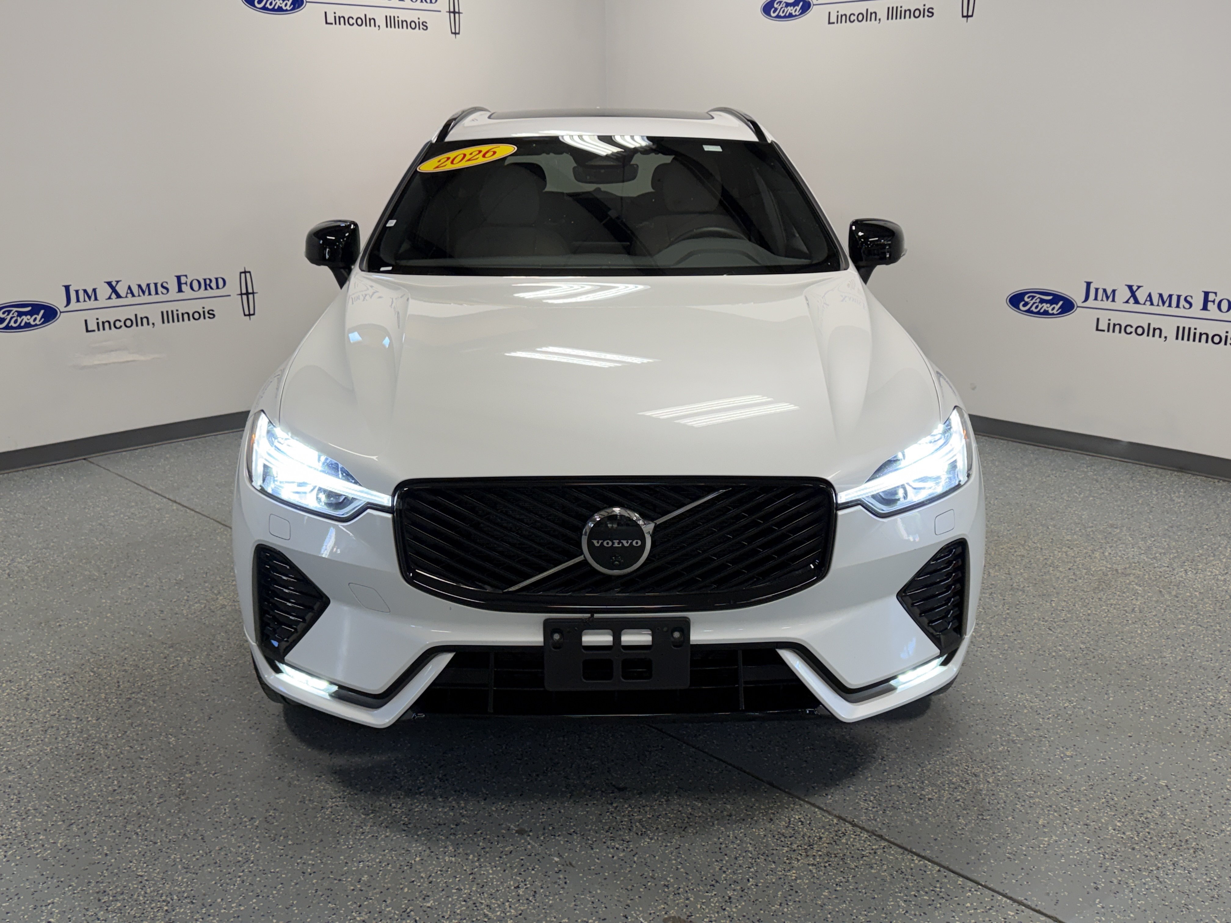Used 2026 Volvo XC60 B5 Plus AWD/4WD image 2
