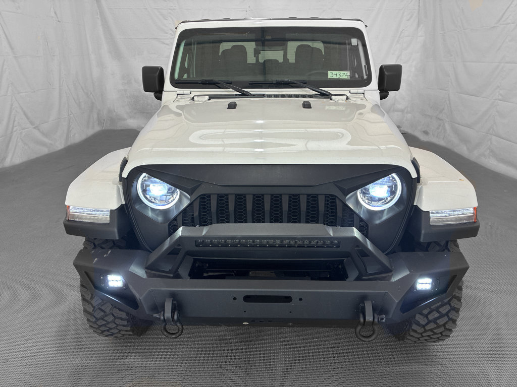 Used 2025 Jeep Gladiator Sport AWD/4WD image 2