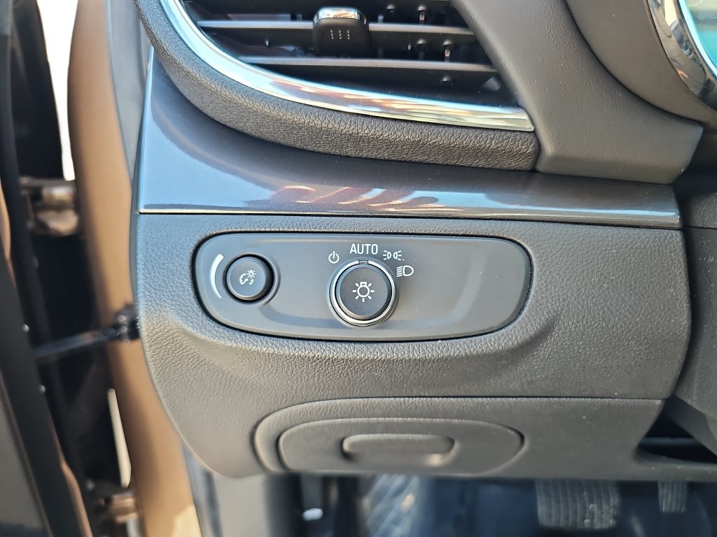 Used 2019 Buick Encore Preferred w/ LPO, Active Package FWD image 35