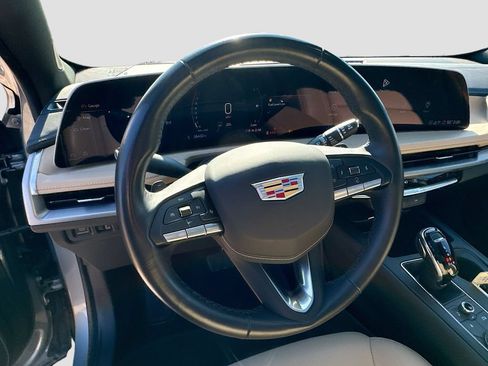 Used 2024 Cadillac XT4 Luxury FWD image 11