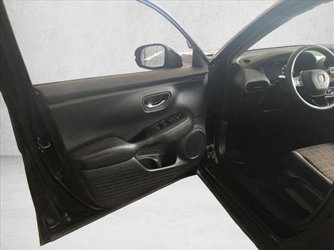 Used 2024 Honda HR-V LX image 11