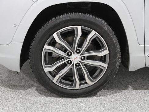 Used 2018 GMC Terrain Denali w/ Advanced Safety Package image 22