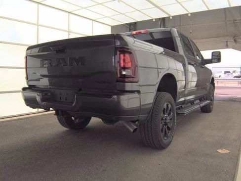 Used 2025 RAM 2500 Big Horn AWD/4WD image 18