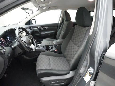 Used 2017 Nissan Rogue Sport SV w/ SV All-Weather Package image 7