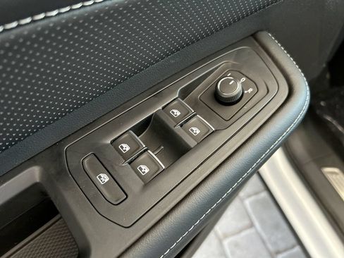 New 2026 Volkswagen Atlas SE FWD image 11