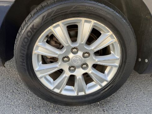 Used 2012 Buick LaCrosse FWD image 18