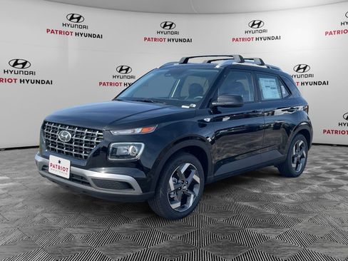 New 2026 Hyundai Venue SEL FWD image 3