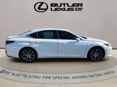 Used 2025 Lexus ES 350 w/ Premium Package FWD image 4