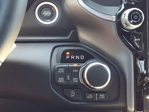 New 2026 RAM 1500 4x4 Crew Cab image 16