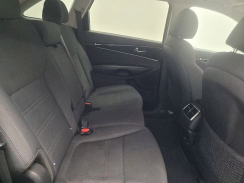 Used 2020 Kia Sorento S AWD/4WD image 19