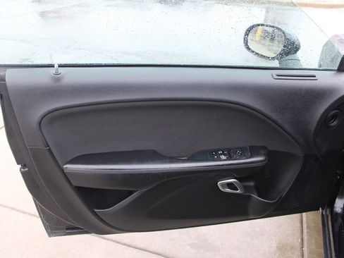 Used 2018 Dodge Challenger SXT image 19