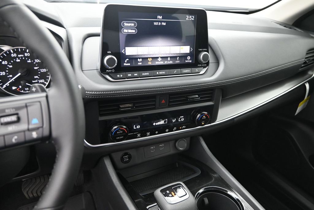 Certified 2026 Nissan Rogue SV FWD image 23