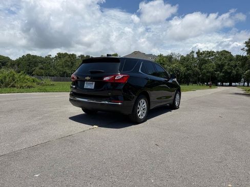 Used 2020 Chevrolet Equinox LT w/ Driver Convenience Package FWD image 5
