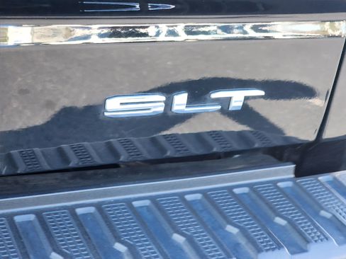 Used 2024 GMC Sierra 1500 SLT image 12